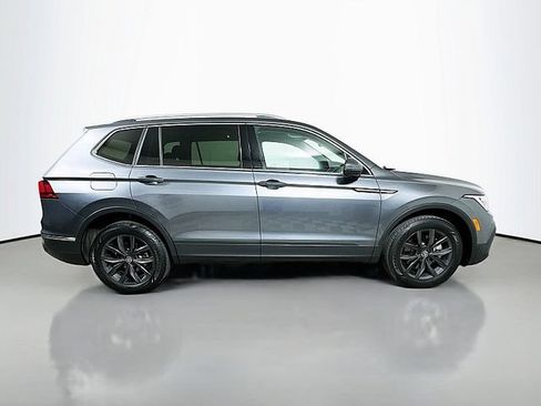 Used 2022 Volkswagen Tiguan SE AWD/4WD image 8