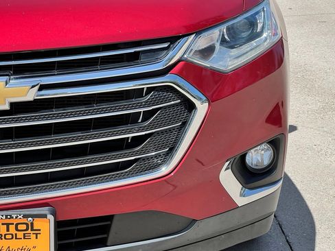 Used 2021 Chevrolet Traverse LT FWD image 8