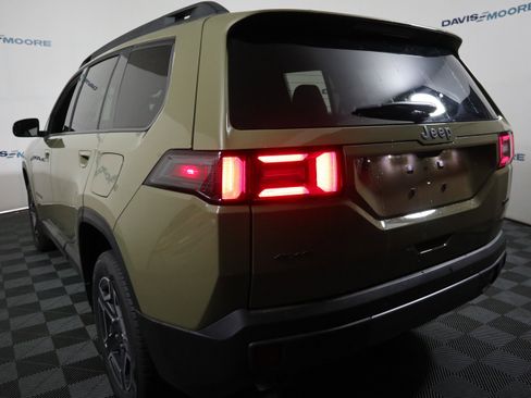 New 2026 Jeep Cherokee Laredo AWD/4WD image 9