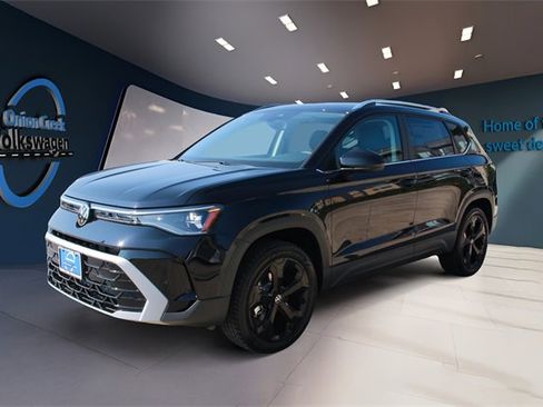 New 2025 Volkswagen Taos SEL image 7