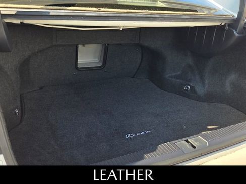Used 2017 Lexus ES 350 w/ Luxury Package FWD image 9