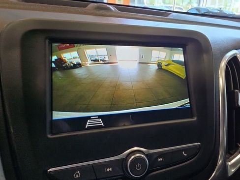 Used 2019 Chevrolet Equinox LT FWD image 28