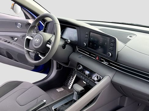 New 2026 Hyundai Elantra Sport image 5