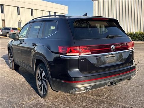 Used 2024 Volkswagen Atlas SE image 8