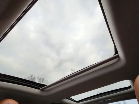 Used 2019 Alfa Romeo Giulia Ti w/ Quick Order Package 22X Lusso image 2