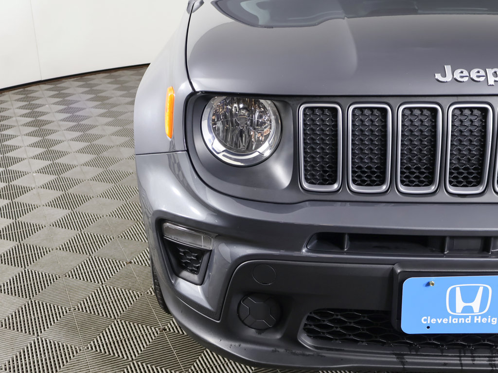 Used 2023 Jeep Renegade Latitude AWD/4WD image 12