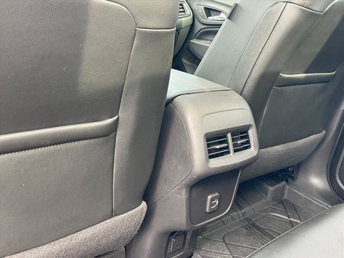 Used 2024 Chevrolet Equinox RS FWD image 26