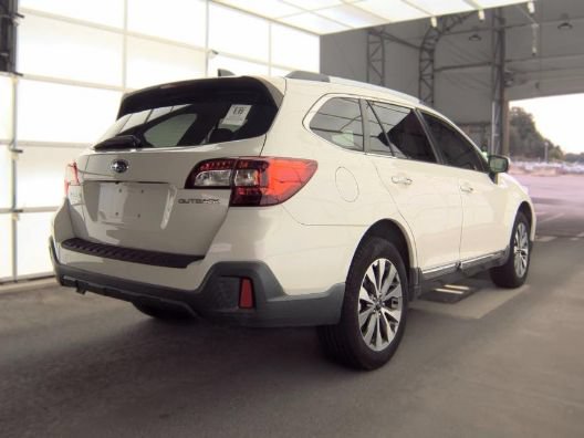 Used 2018 Subaru Outback 2.5i Touring w/ Popular Package #3 AWD/4WD image 4