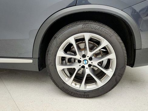 Used 2019 BMW X5 xDrive50i w/ Executive Package image 9