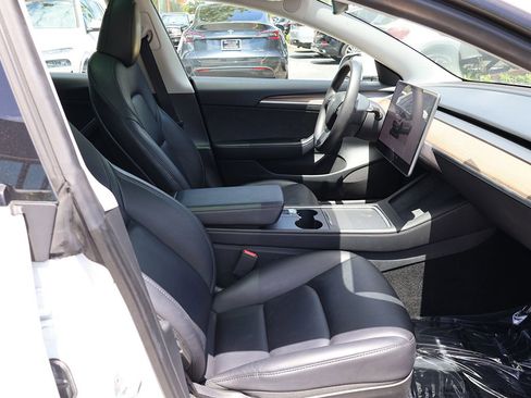 Used 2023 Tesla Model 3 Standard Range RWD image 31