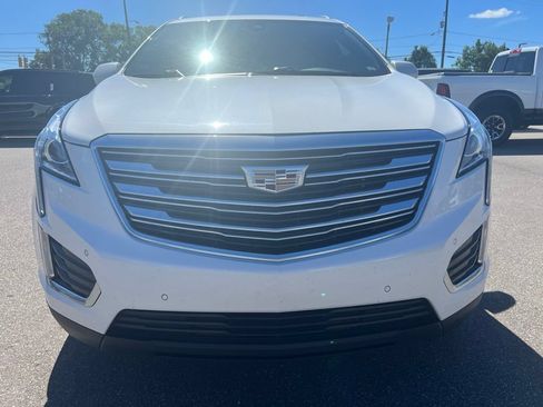 Used 2019 Cadillac XT5 Luxury AWD/4WD image 3