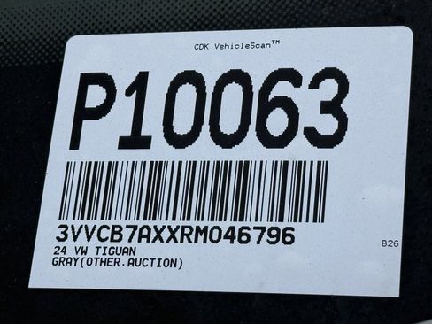 Used 2024 Volkswagen Tiguan SE R-Line image 34