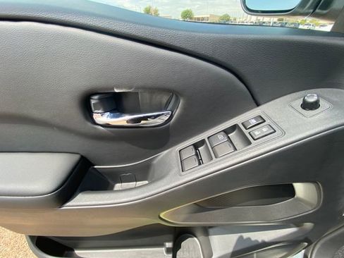 New 2025 Nissan Frontier SV image 14