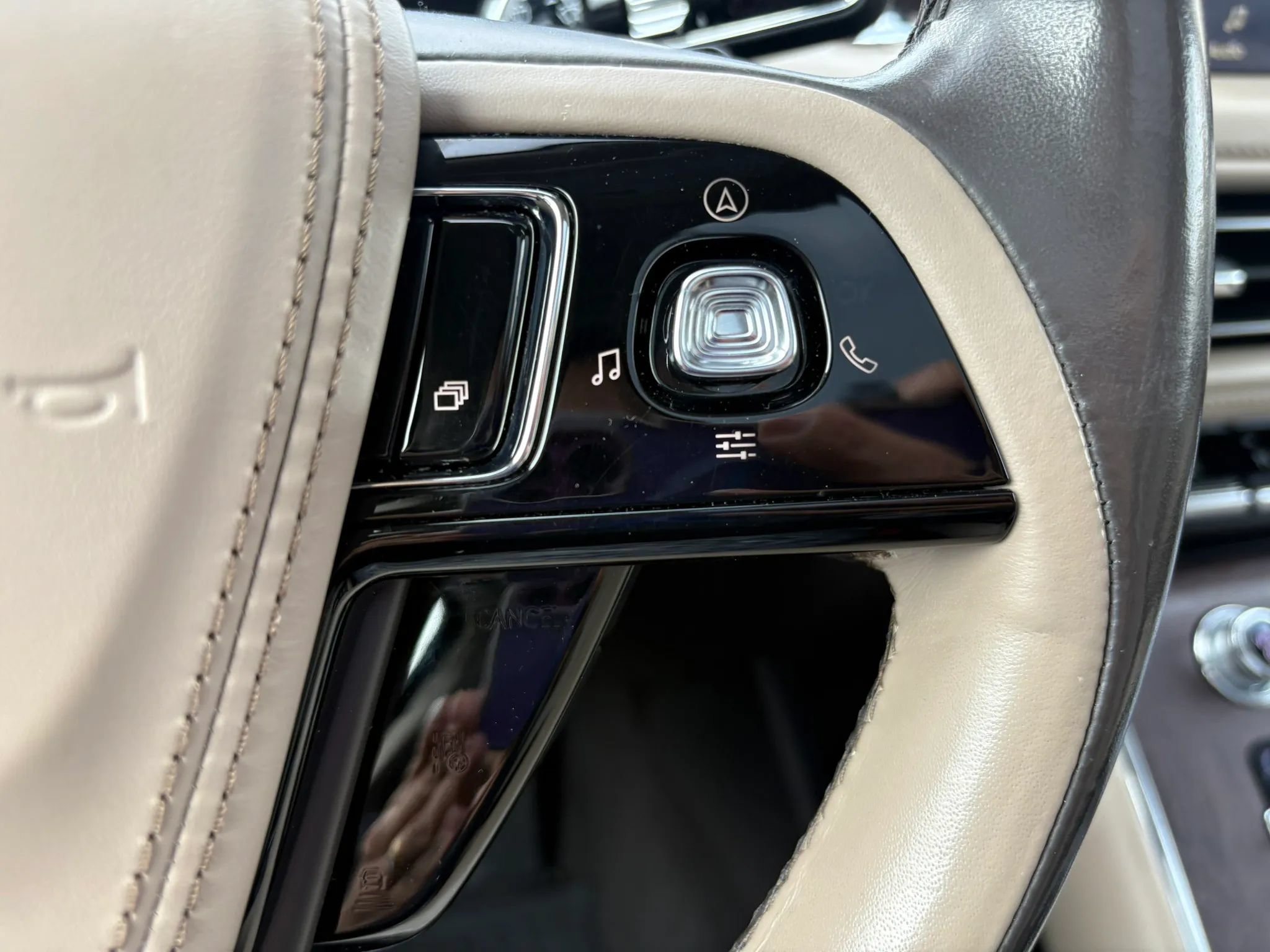 Used 2020 Lincoln Aviator Reserve w/ Equipment Group 202A AWD/4WD image 29