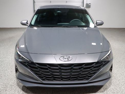 Used 2023 Hyundai Elantra SEL w/ Cargo Package FWD image 4