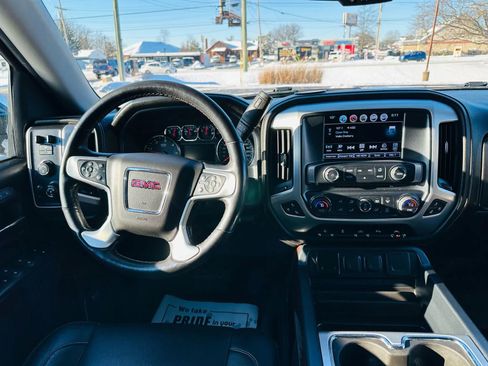 Used 2018 GMC Sierra 1500 SLT image 15