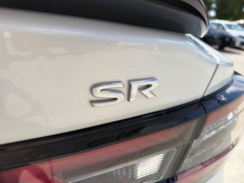 Used 2023 Nissan Maxima SR w/ Sport Mat Group FWD image 11