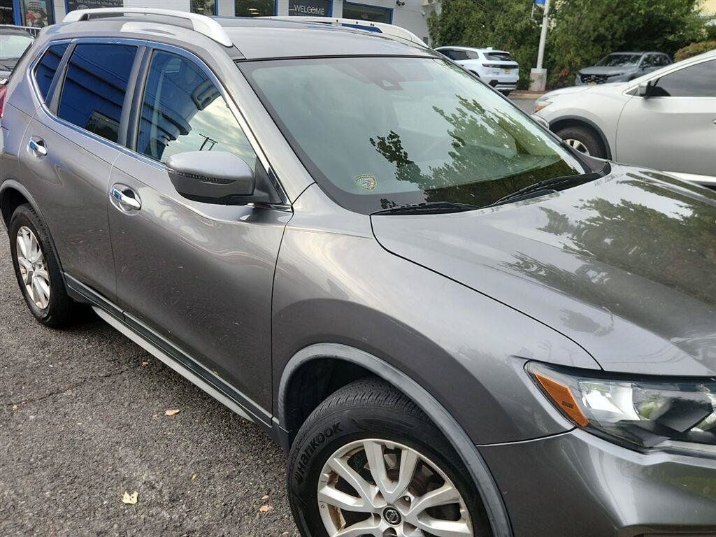 Used 2019 Nissan Rogue SV AWD/4WD image 2