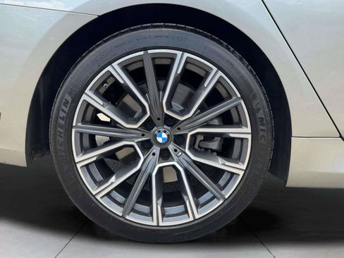 Used 2022 BMW 740i xDrive w/ M Sport Package AWD/4WD image 80