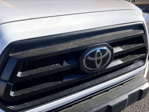 Certified 2022 Toyota Tacoma SR image 30