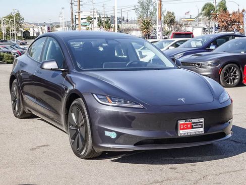 Used 2025 Tesla Model 3 Long Range image 3