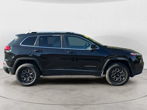 Used 2015 Jeep Cherokee Limited w/ Luxury Group AWD/4WD image 4