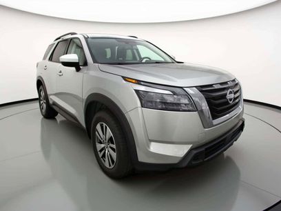 Used 2025 Nissan Pathfinder SV
