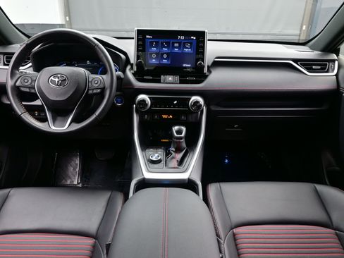 Used 2022 Toyota RAV4 XSE image 16