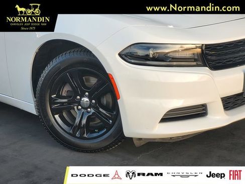 Used 2019 Dodge Charger SXT RWD image 5