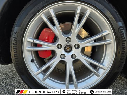 Used 2024 Tesla Model Y Performance AWD/4WD image 31