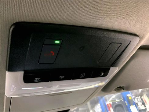 Used 2025 Nissan Sentra SV image 34