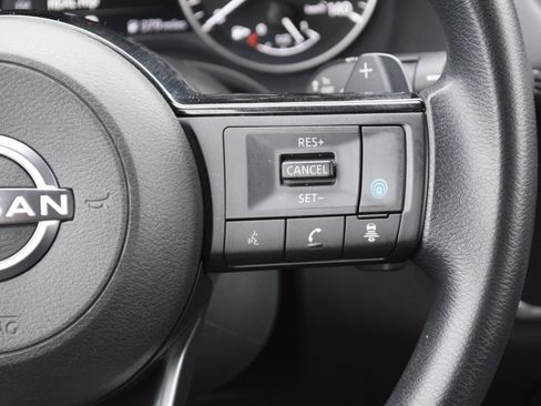 Used 2023 Nissan Rogue SV image 13