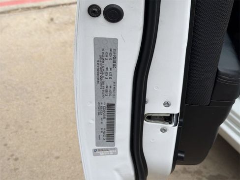 Used 2018 Dodge Charger SXT w/ Blacktop Package image 6