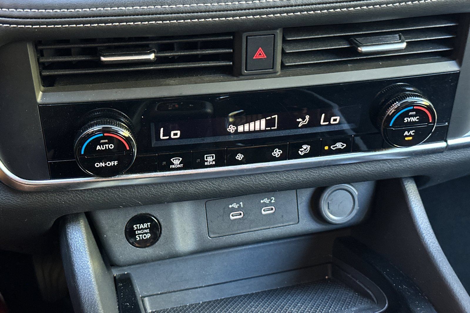 Used 2025 Nissan Rogue SV FWD image 27