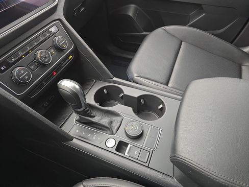 Used 2019 Volkswagen Atlas SE w/ Panoramic Sunroof Package image 26