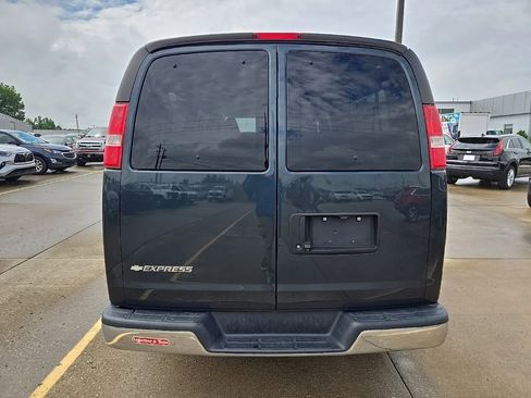 Used 2017 Chevrolet Express 3500 LT w/ LT Preferred Equipment Group image 8