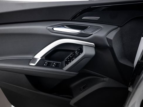 New 2025 Audi Q5 Prestige image 12