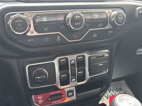 Used 2022 Jeep Wrangler Unlimited Rubicon 4xe image 29