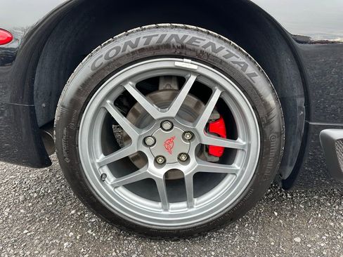 Used 2001 Chevrolet Corvette Z06 w/ Memory Pkg image 15