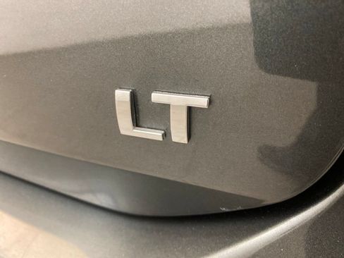 Used 2019 Chevrolet Equinox LT FWD image 10