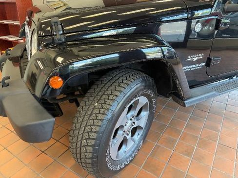 Used 2016 Jeep Wrangler Unlimited Sahara w/ Max Tow Package AWD/4WD image 7