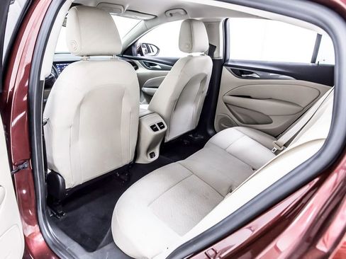 Used 2019 Buick Regal Preferred w/ Driver Confidence Package I image 29