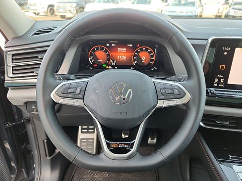New 2026 Volkswagen Atlas Peak Edition AWD/4WD image 16