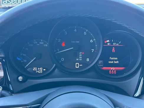 Certified 2023 Porsche Macan image 24