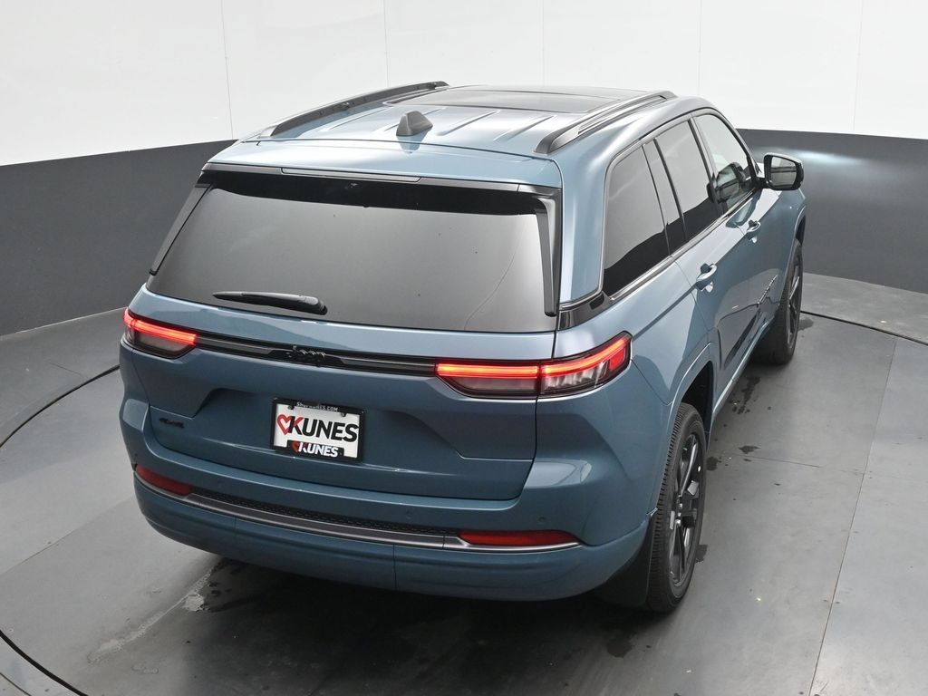 New 2027 Jeep Grand Cherokee Limited AWD/4WD image 33