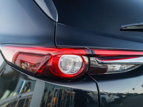 Used 2018 MAZDA CX-9 Touring image 9