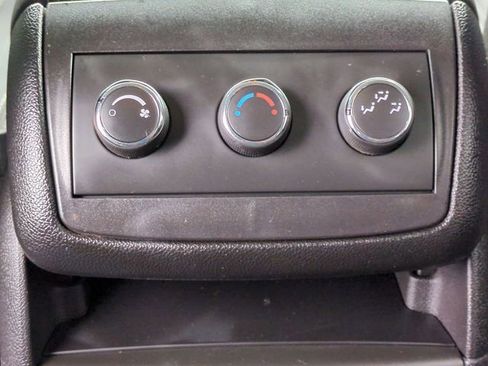 Used 2015 Chevrolet Traverse LT image 20