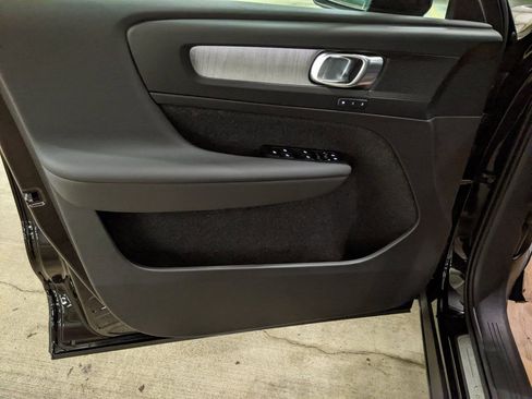 New 2026 Volvo XC40 B5 Plus w/ Climate Package image 9