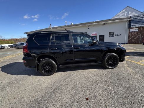 Used 2022 Lexus GX 460 image 8