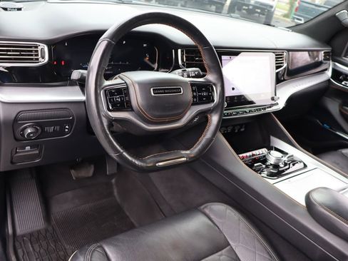 Used 2022 Jeep Grand Wagoneer Series III w/ Rear Seat Video Group 1 AWD/4WD image 6